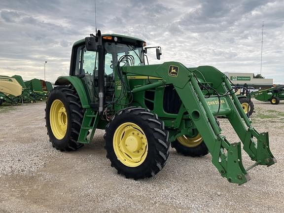 Image of John Deere 7230 Primary image
