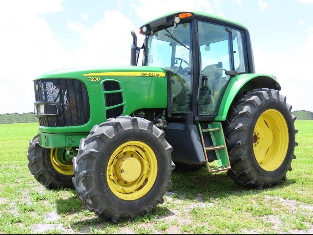 Image of John Deere 7230 Primary Image