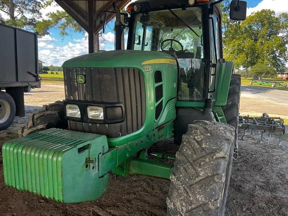 Image of John Deere 7230 equipment image 3