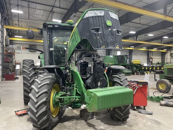 Image of John Deere 7230R equipment image 2
