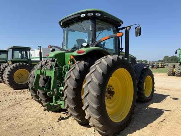 Image of John Deere 7230R equipment image 3