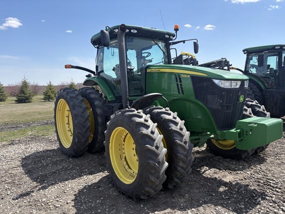 2012 John Deere 7230R Equipment Image0
