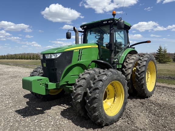 Image of John Deere 7230R equipment image 1