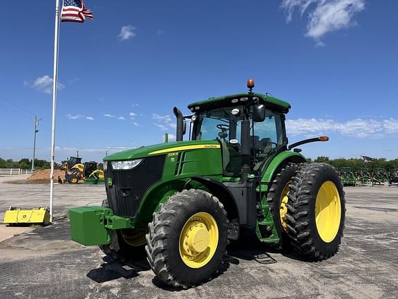 Image of John Deere 7230R equipment image 1