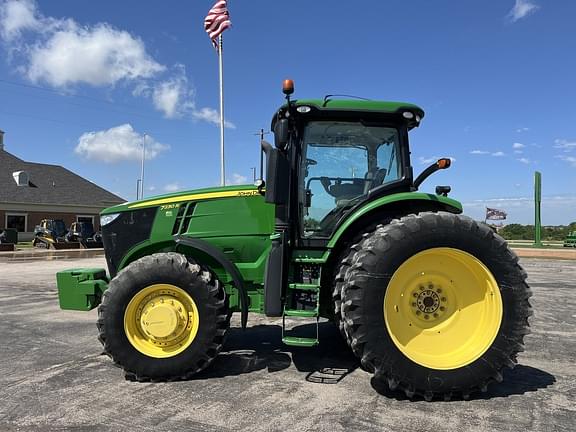 Image of John Deere 7230R equipment image 2
