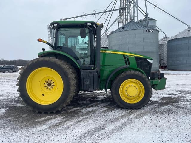 Image of John Deere 7230R equipment image 2