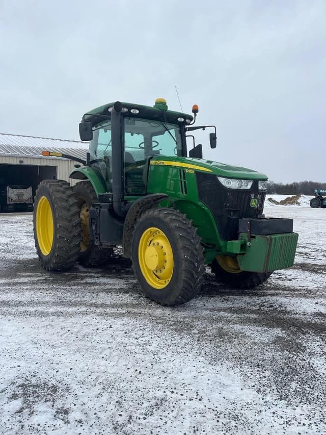 Image of John Deere 7230R equipment image 1