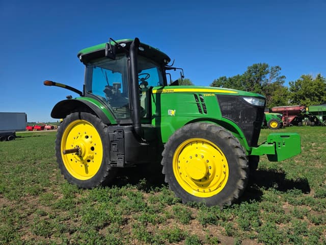 Image of John Deere 7230R equipment image 4