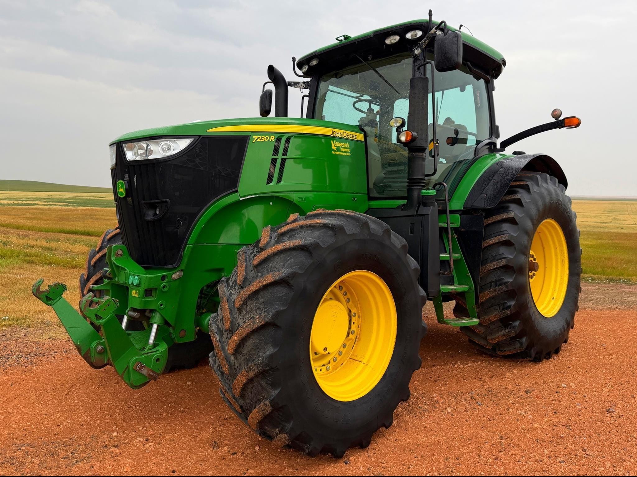 2012 John Deere 7230R Equipment Image0