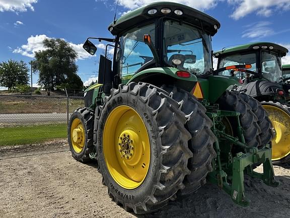 Image of John Deere 7230R equipment image 4