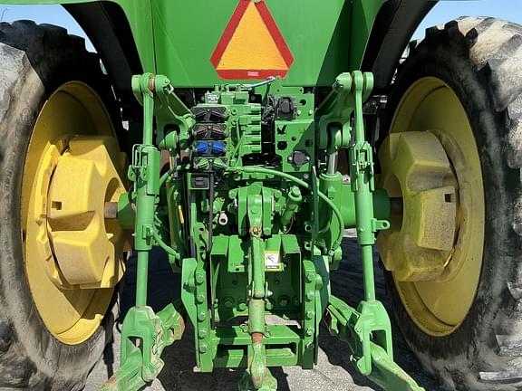 Image of John Deere 7230R equipment image 4