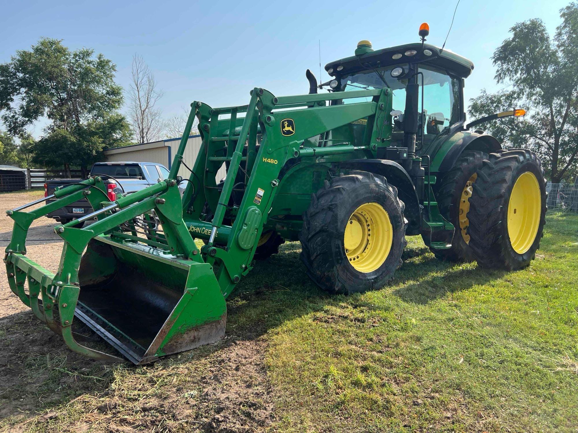 2012 John Deere 7230R Equipment Image0