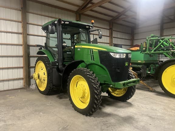 Image of John Deere 7260R equipment image 3