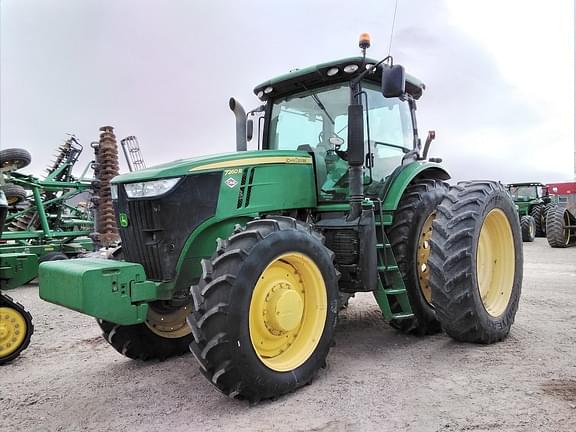 Image of John Deere 7260R equipment image 1