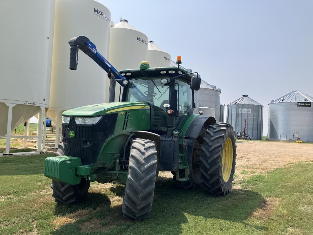 Image of John Deere 7260R Primary image