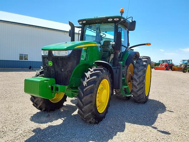 Image of John Deere 7260R equipment image 3