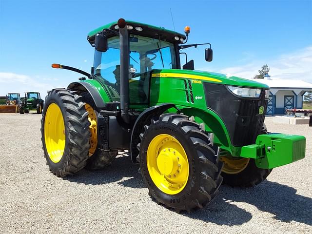 Image of John Deere 7260R equipment image 4