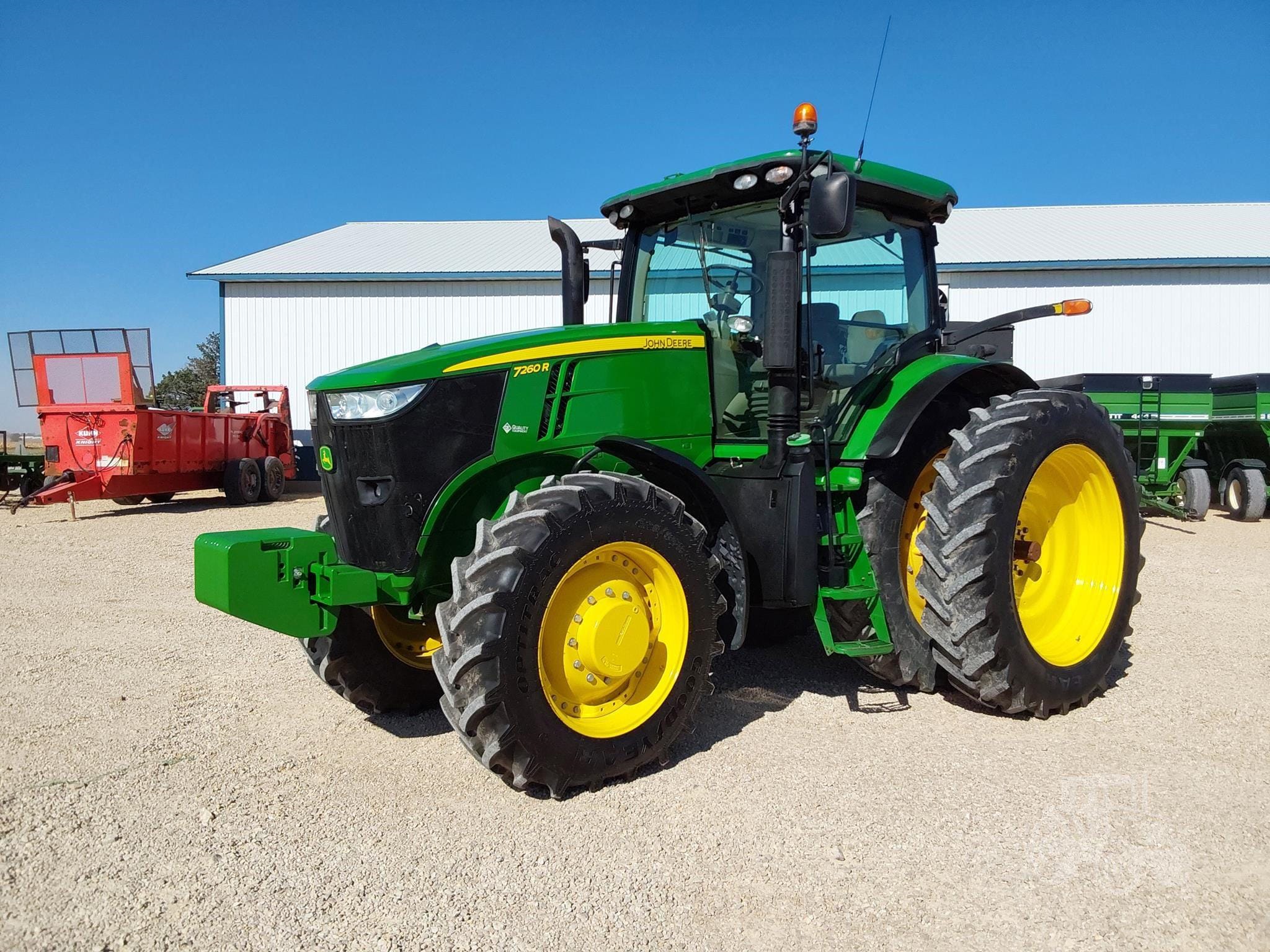 2012 John Deere 7260R Equipment Image0