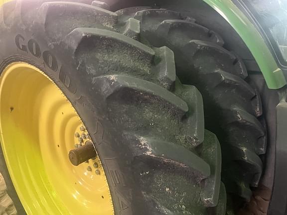 Image of John Deere 7260R equipment image 3