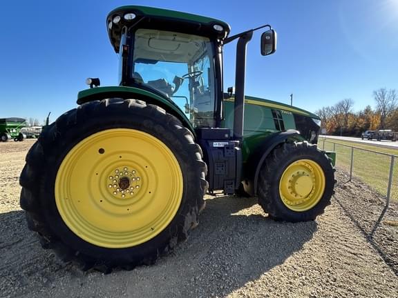 Image of John Deere 7260R equipment image 3