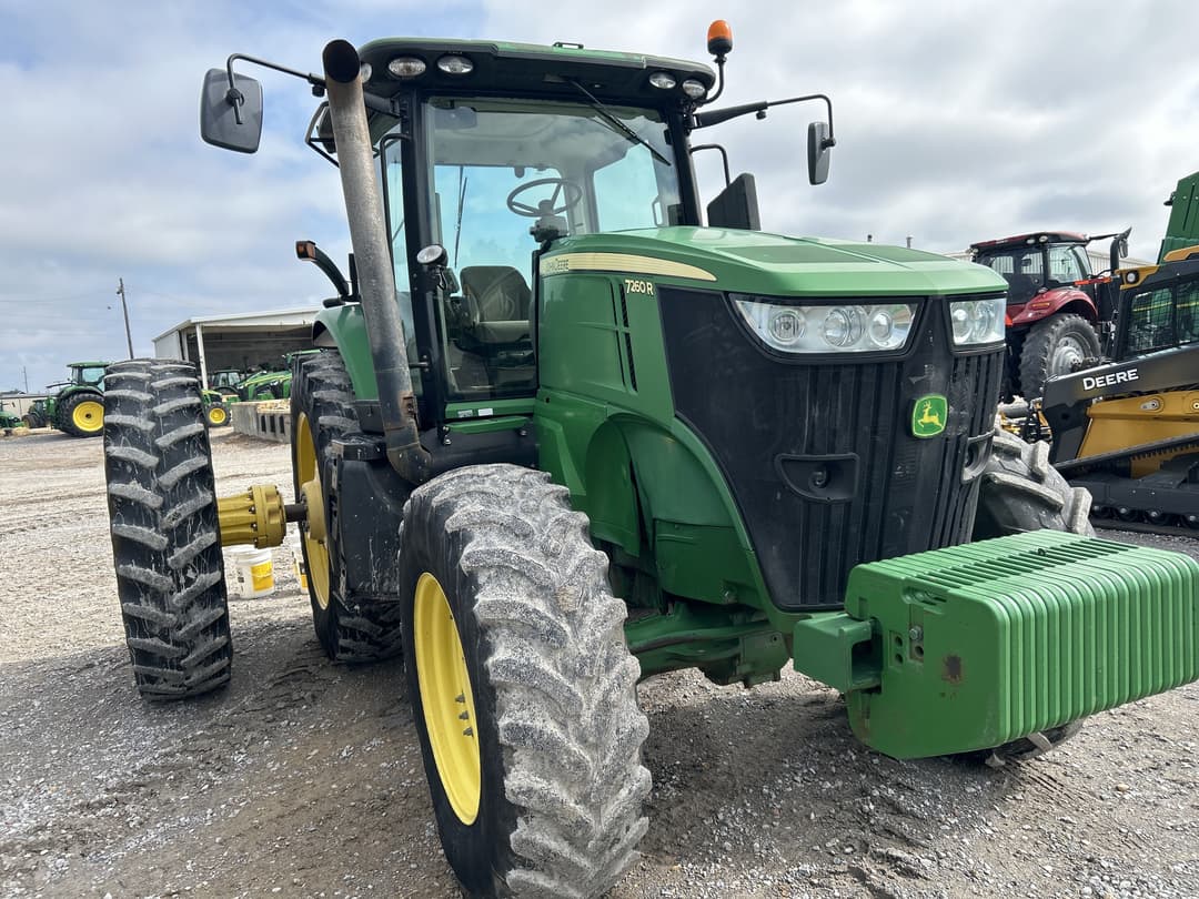 Image of John Deere 7260R Image 0