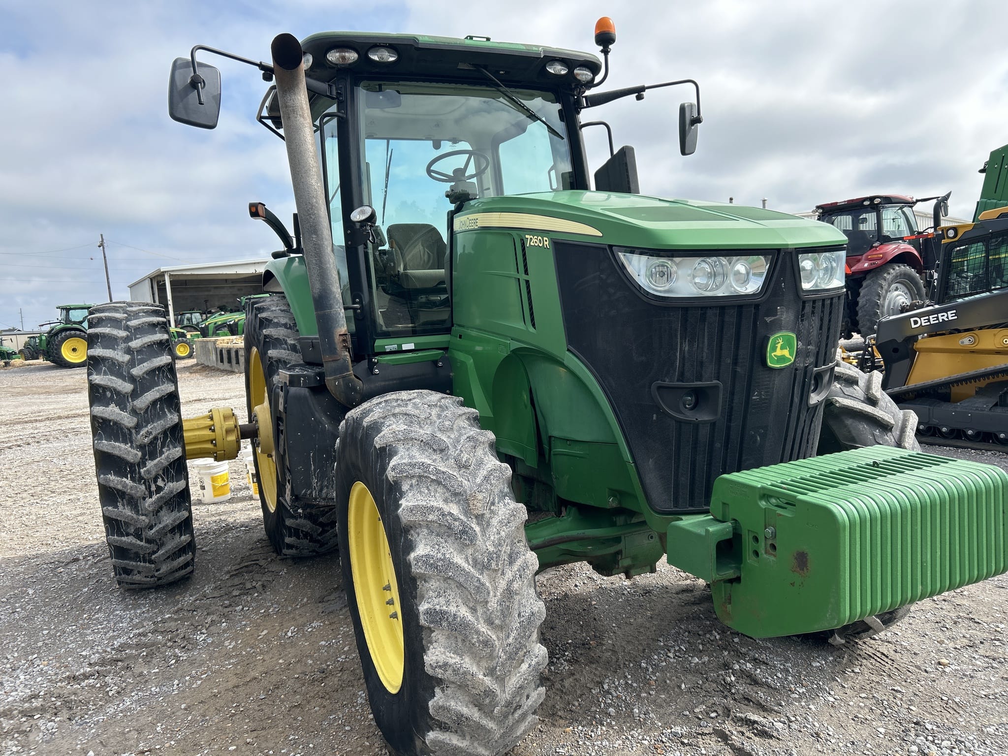 2012 John Deere 7260R Equipment Image0