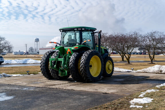 Image of John Deere 7260R equipment image 4