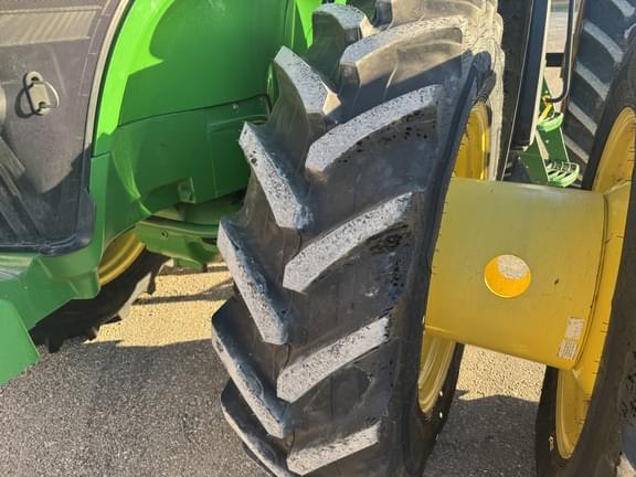 Image of John Deere 7260R equipment image 3