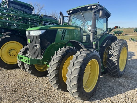 2012 John Deere 7260R Equipment Image0