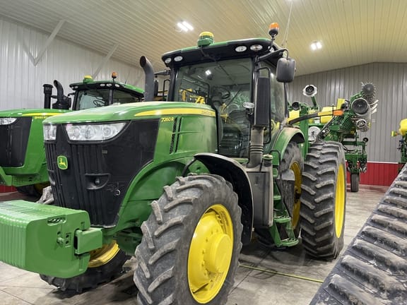 Main image John Deere 7260R