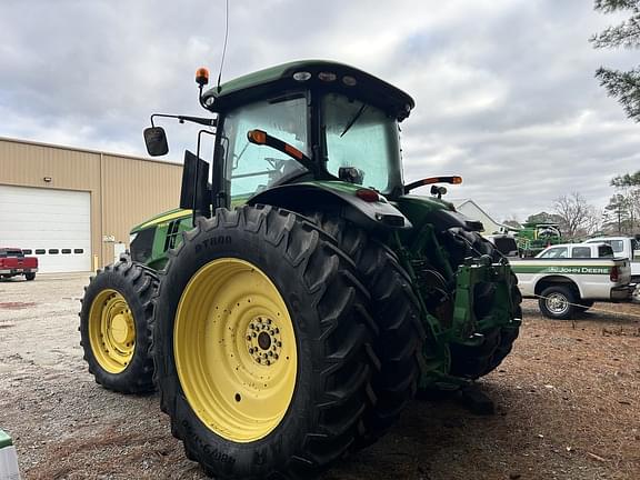 Image of John Deere 7260R equipment image 1