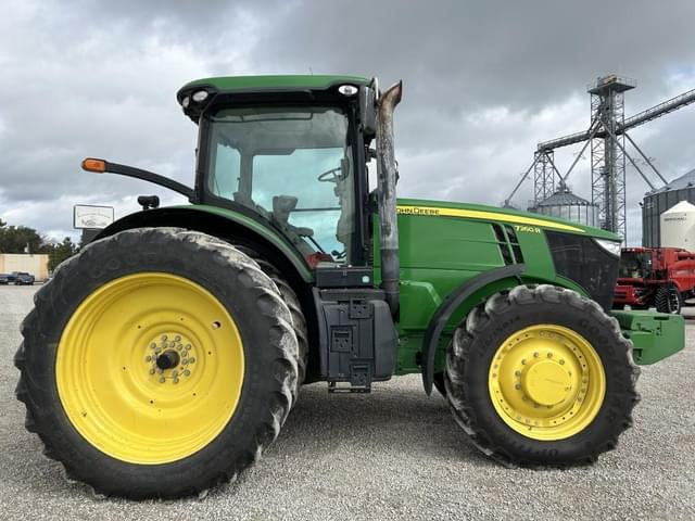 Image of John Deere 7260R equipment image 3