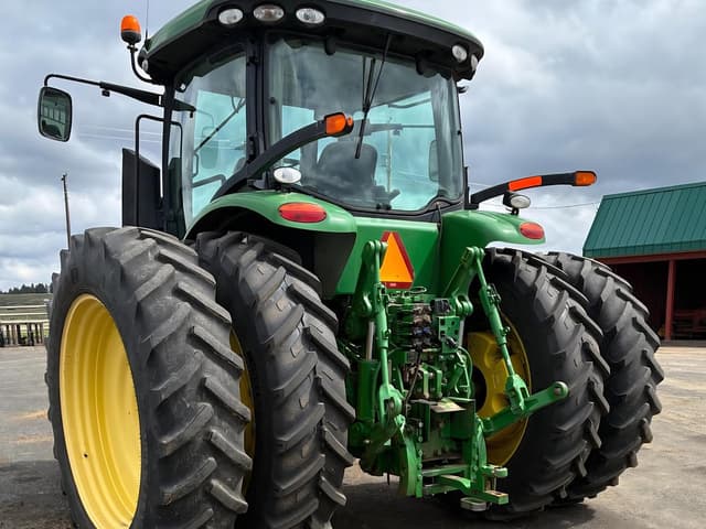 Image of John Deere 7260R equipment image 1