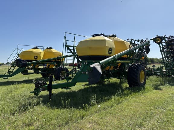 Image of John Deere 730 equipment image 1