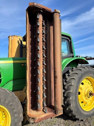 Image of John Deere 7330 equipment image 1