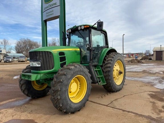 2012 John Deere 7330 Equipment Image0