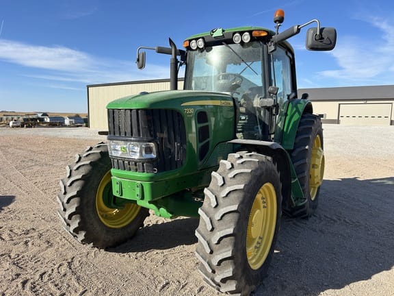 2012 John Deere 7330 Equipment Image0