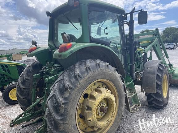 Image of John Deere 7330 equipment image 4