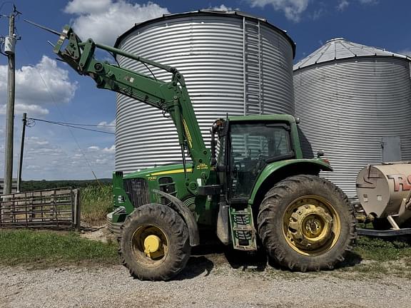 Image of John Deere 7330 Primary image