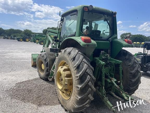 Image of John Deere 7330 equipment image 2