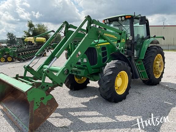 Image of John Deere 7330 equipment image 2