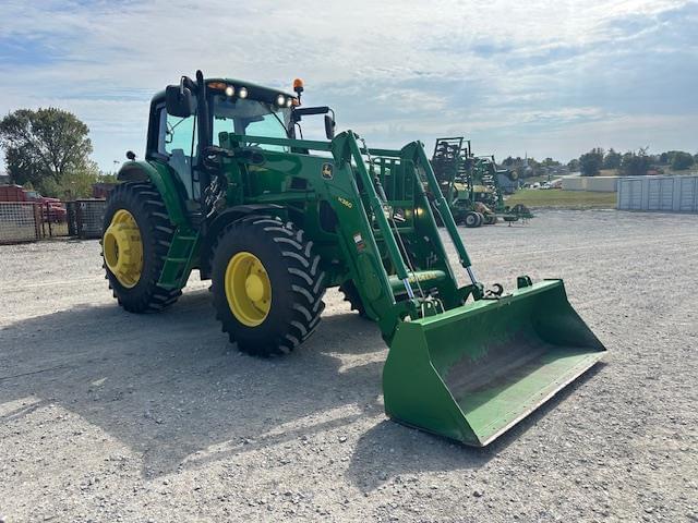 Image of John Deere 7330 equipment image 3