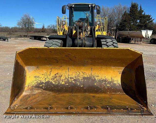 Image of John Deere 744K equipment image 1