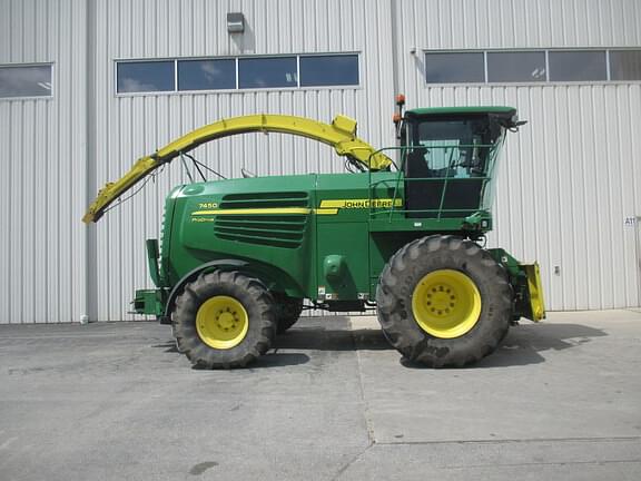 Image of John Deere 7450 Primary image