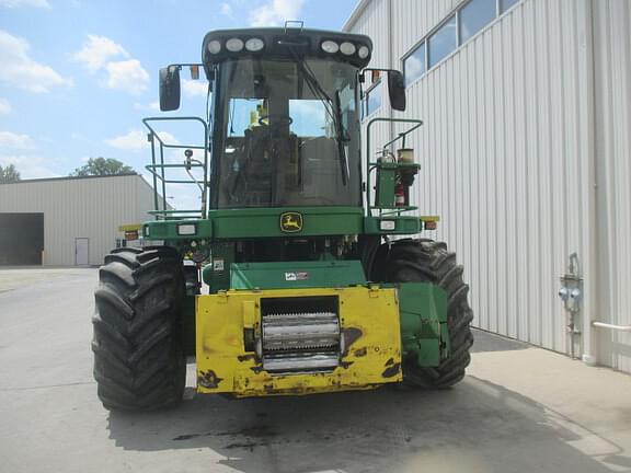 Image of John Deere 7450 equipment image 2