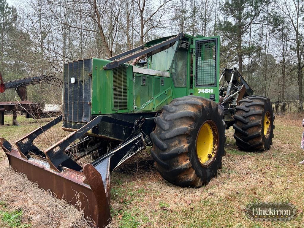 2012 John Deere 748H Equipment Image0