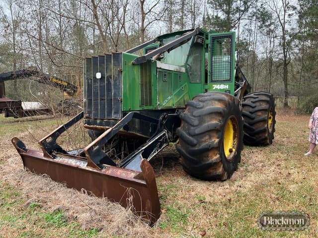 Image of John Deere 748H equipment image 1