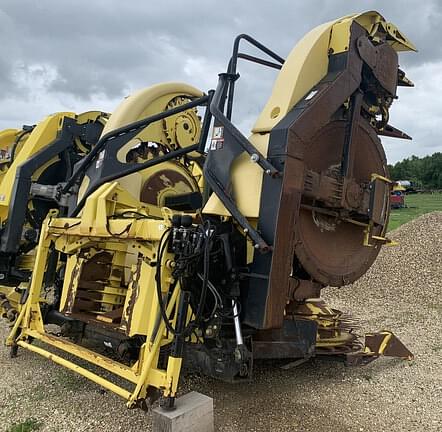 Image of John Deere 770 equipment image 2