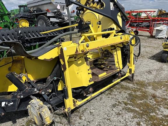 Image of John Deere 770 equipment image 1