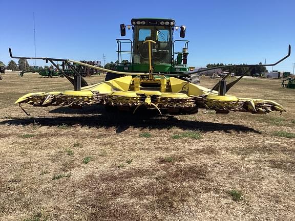 Image of John Deere 770 equipment image 1